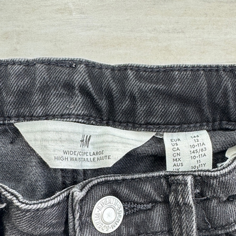 H&M Wide High-Waist Jeans in Washed Black